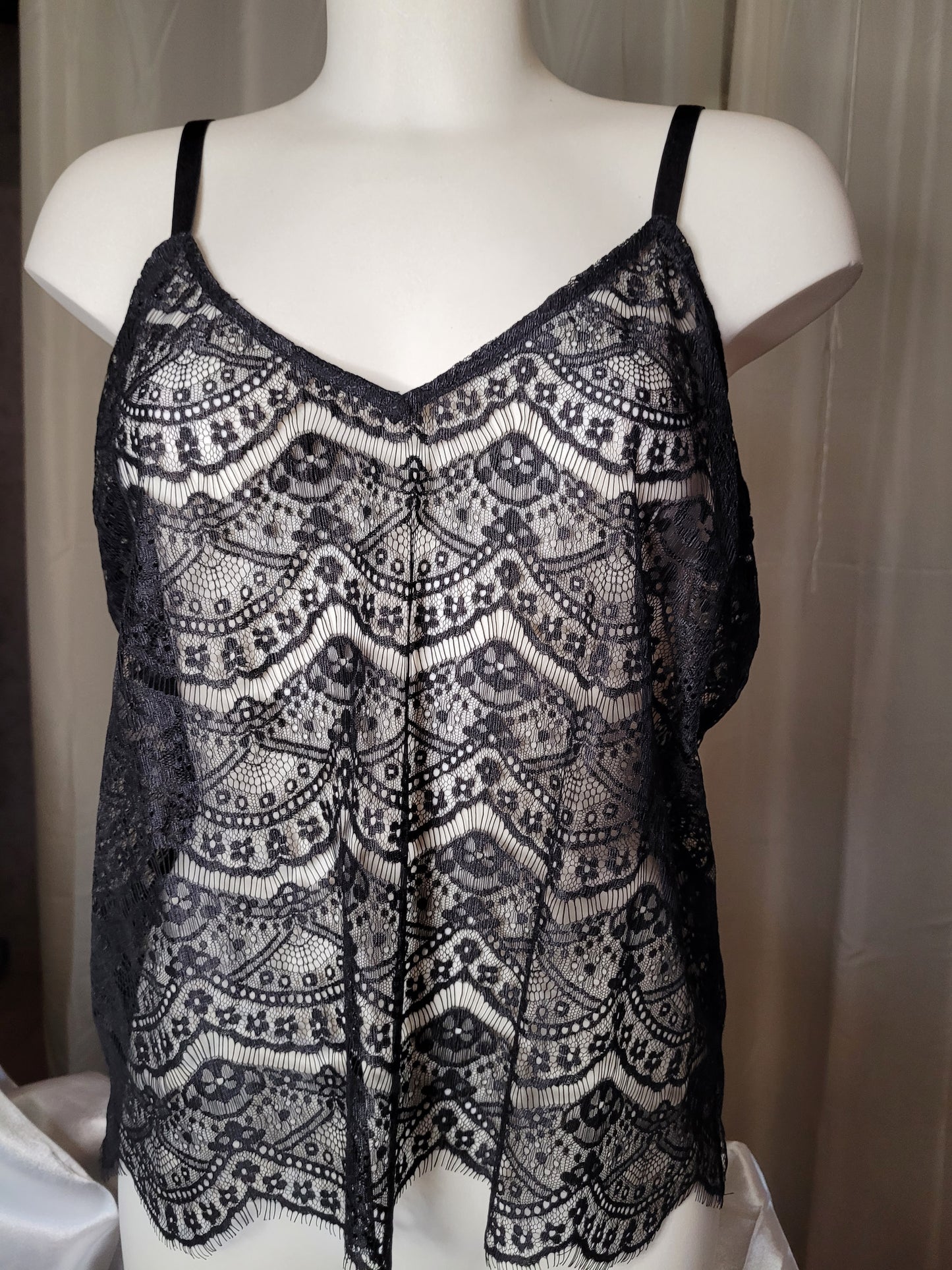 SENSATION CARACO SCHORT EN DENTELLE T 3